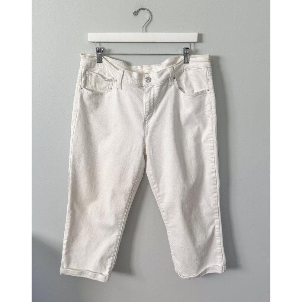 Levi's White Denim Capris - Size 32